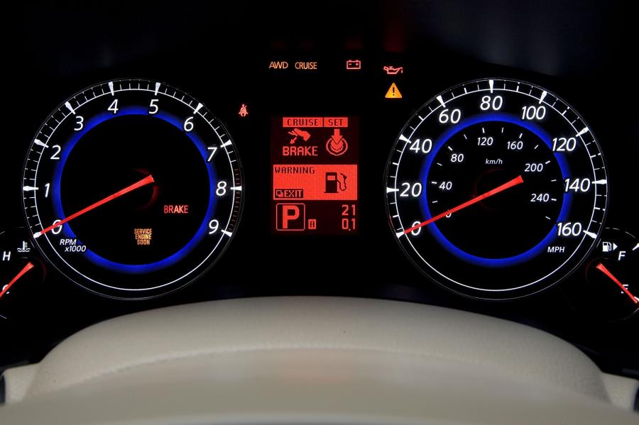  Infiniti EX35 2011 года  (фото 35 из 39)
